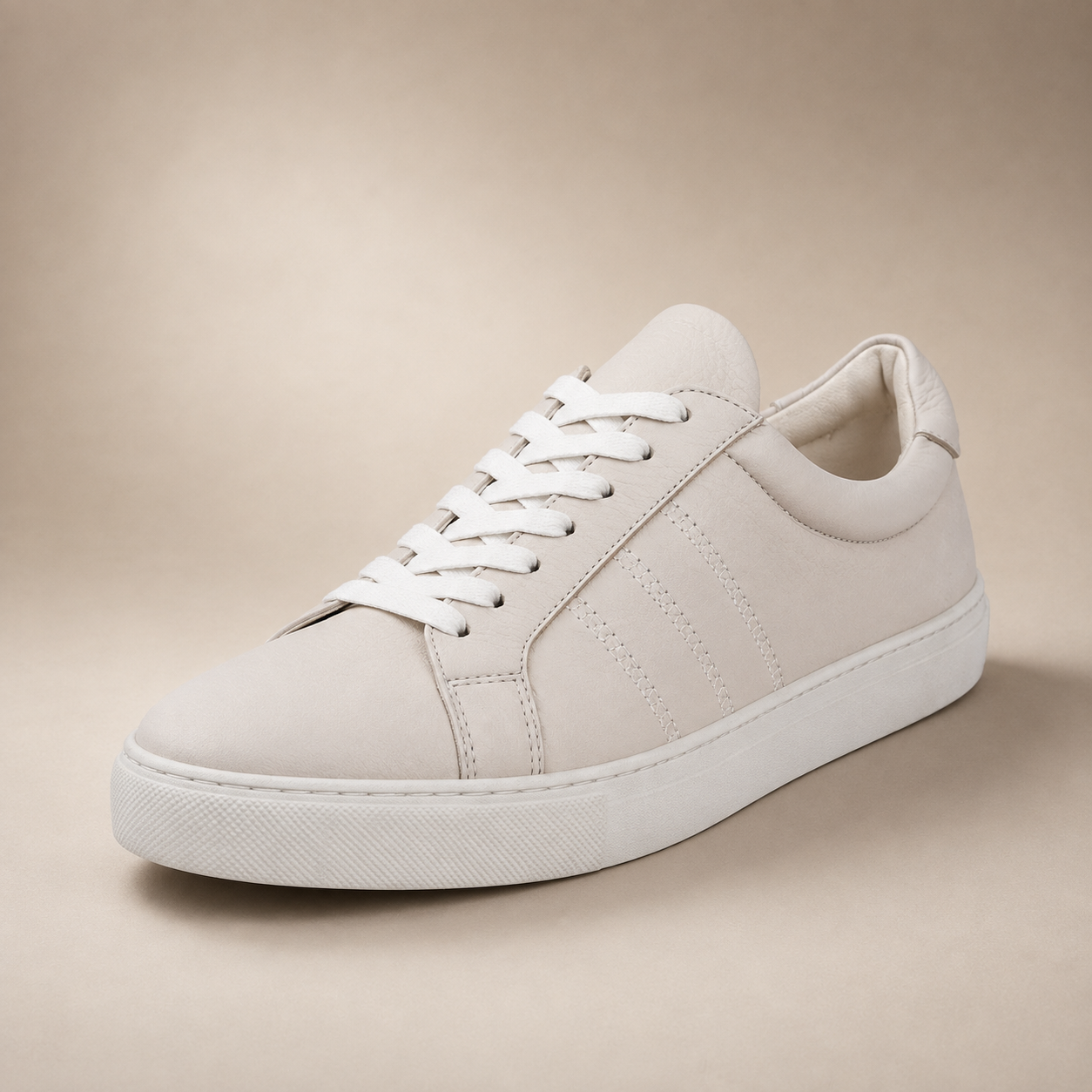 Sneakers en Cuir Beige – Élégance & Confort