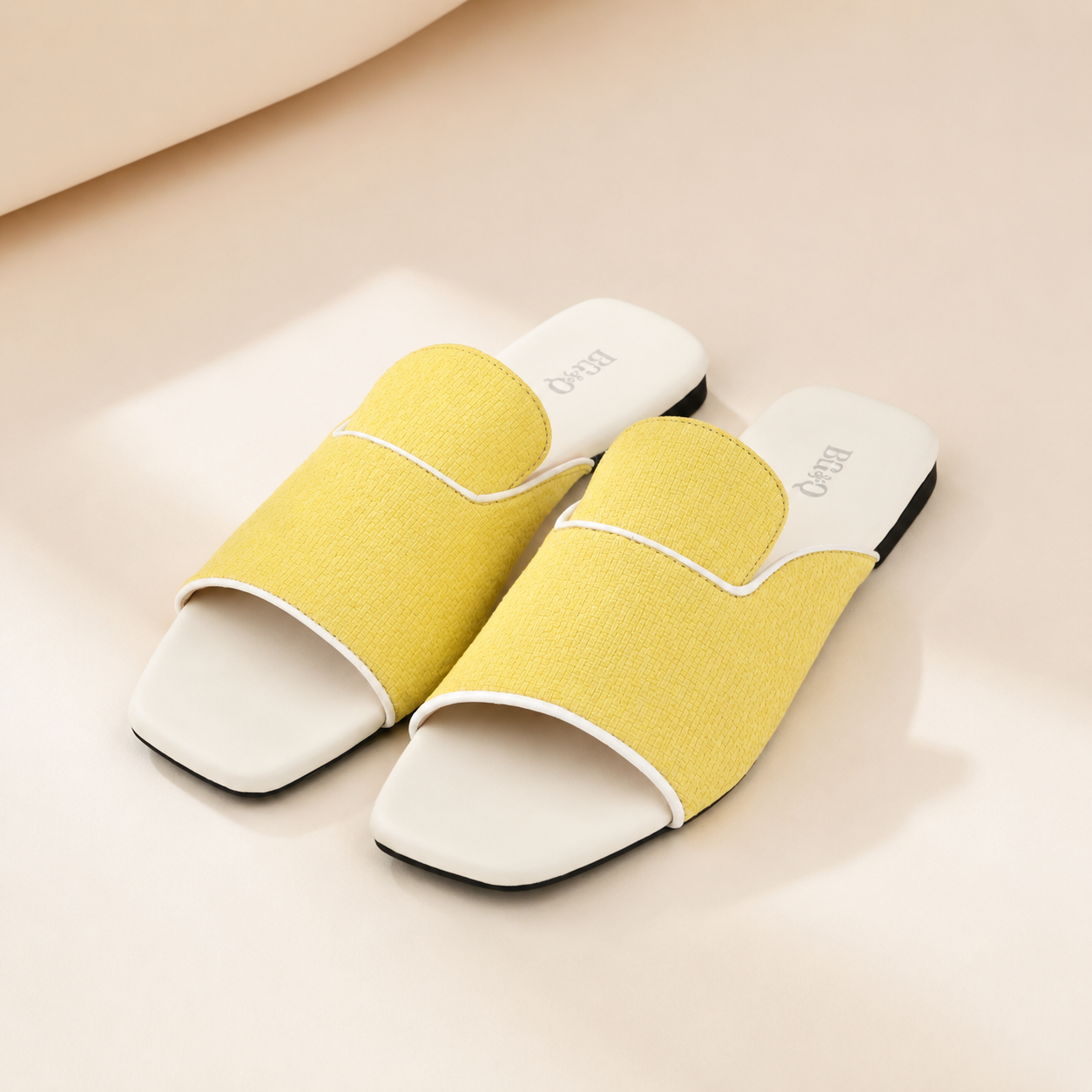 Mules Plates Femme en Tissu Jaune